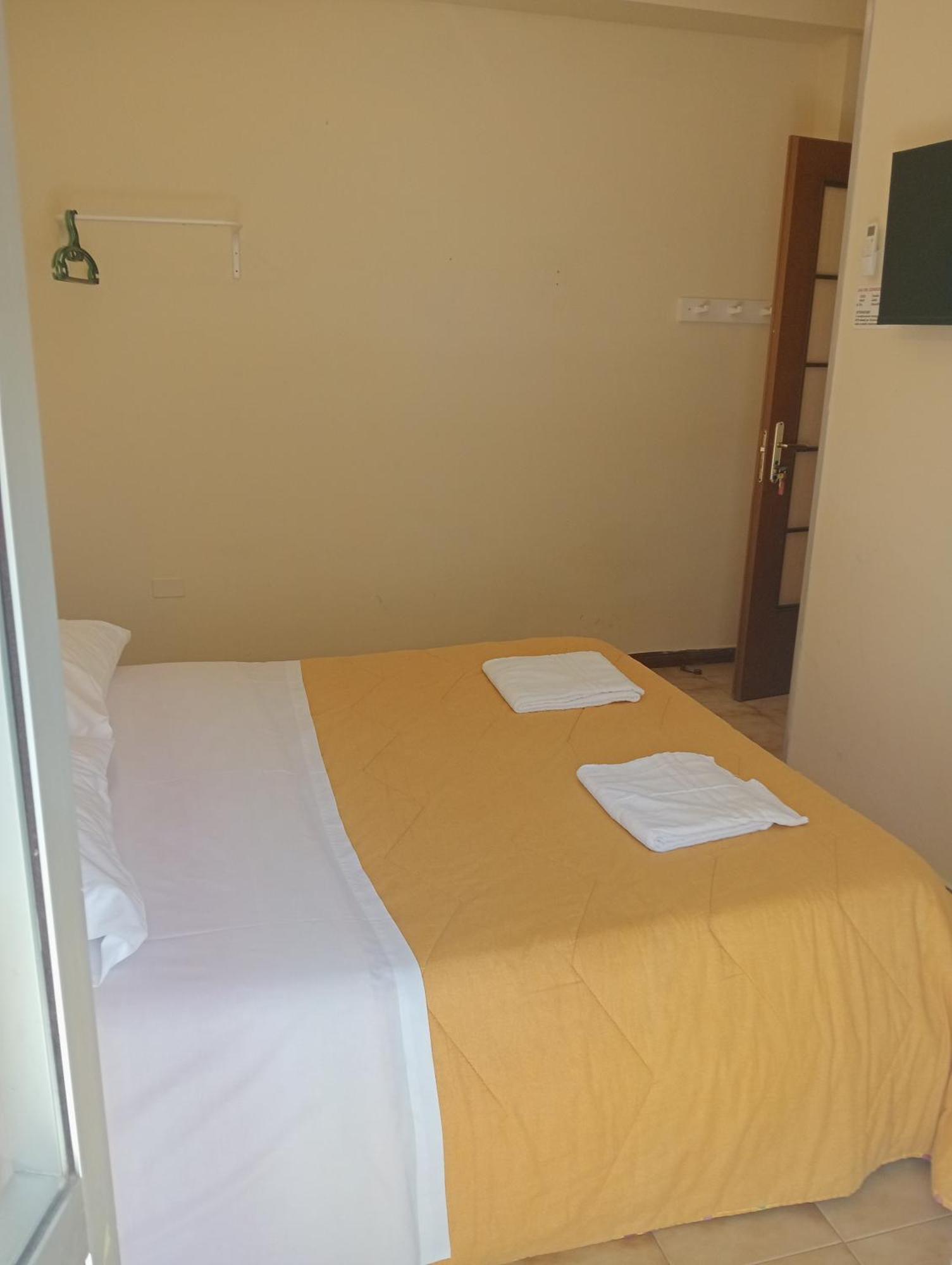 Double Room Private Bathroom,1354819691:JPEG