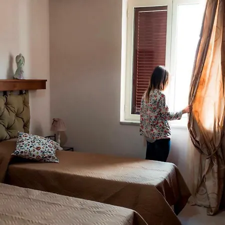 Informis B&B-3